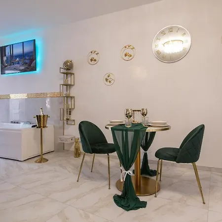 Appartement Fashion Gold With Jacuzzi & Car Garage *
