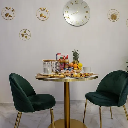 Fashion Gold With Jacuzzi & Car Garage Bologna